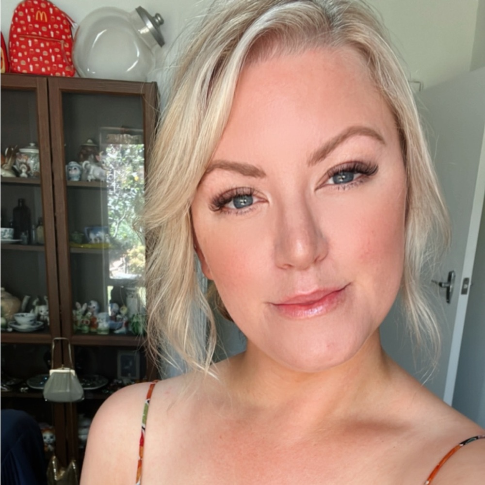 Meet your Posher, Cara